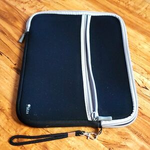 Neoprene Tablet Zippered Case